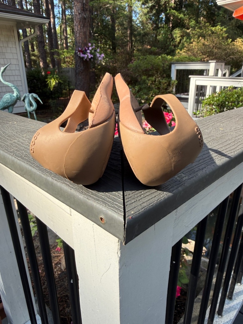 CROCS Women's Tan Slingback Toe-Post Sandals - Picture 4 of 6